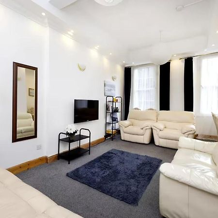 Joivy 3 Bed Flat In Old Town, Close To Grassmarket EDI Exterior photo