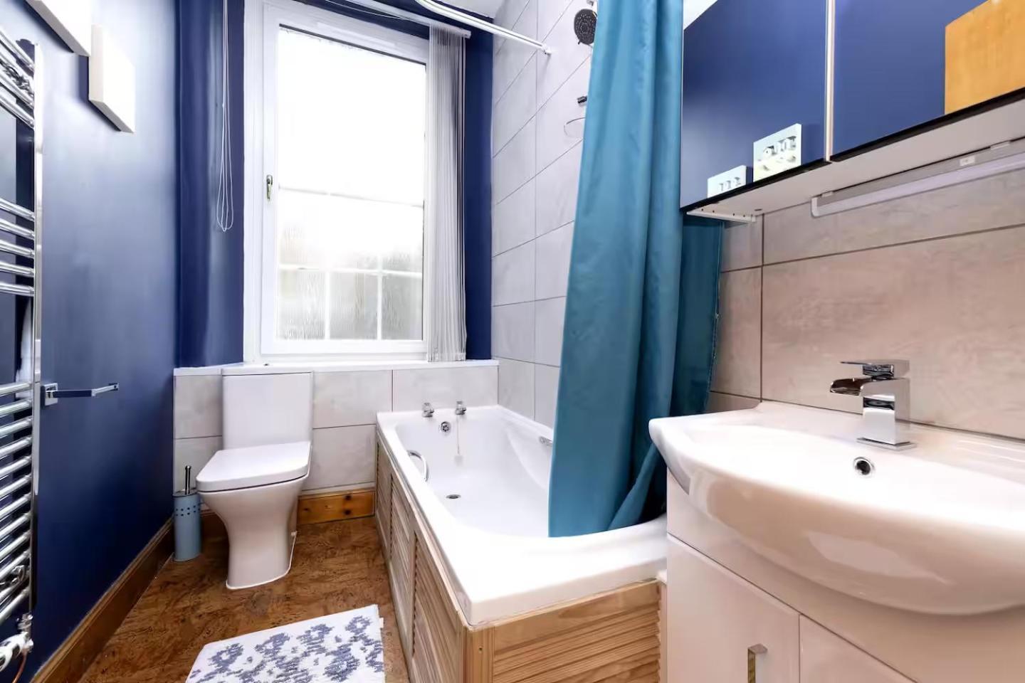 Joivy 3 Bed Flat In Old Town, Close To Grassmarket EDI Exterior photo